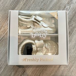 Freshly Picked Disney Platinum Mickey Mouse Bow Mocc
